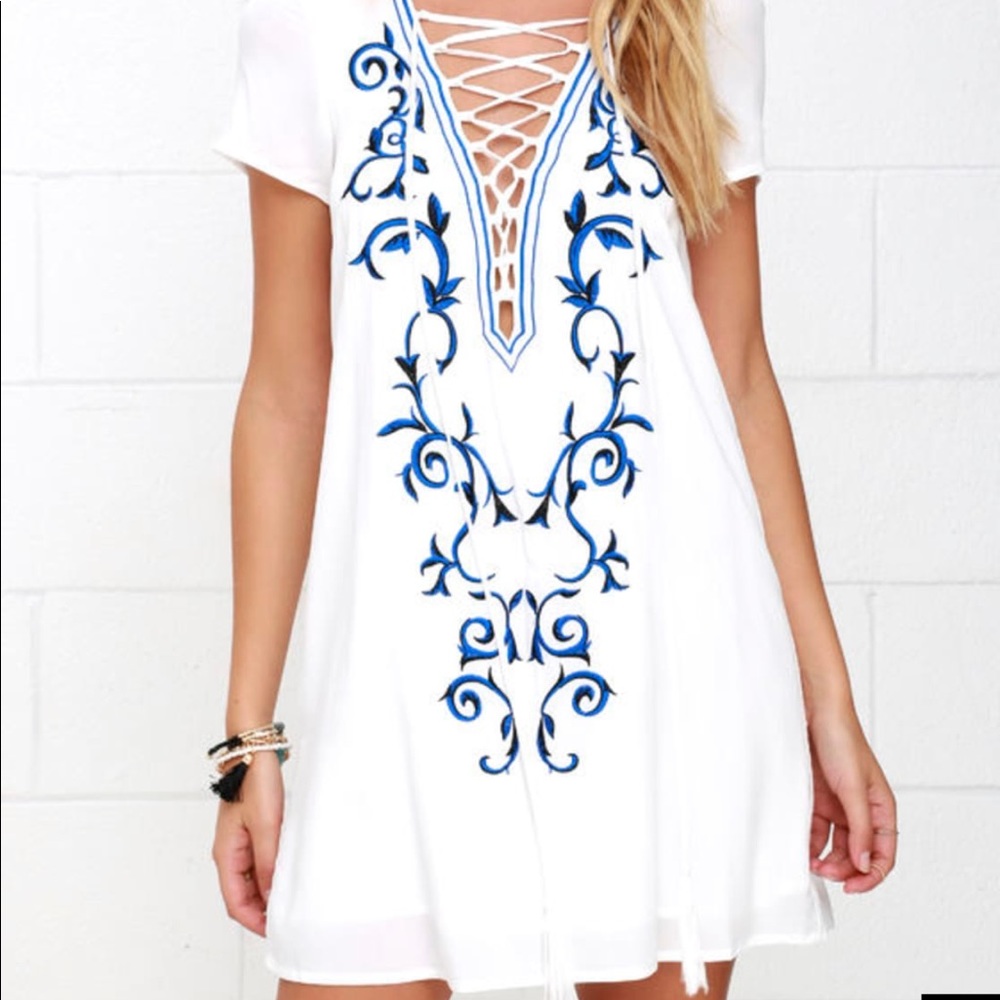 Lulu’s Lace Up White Dress - Picture 3 of 4